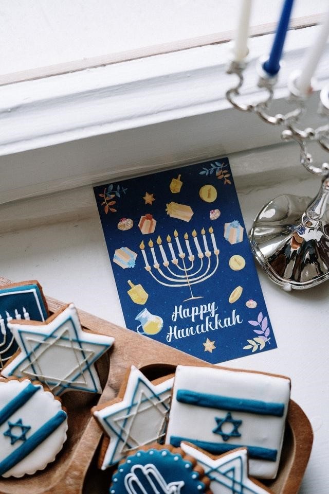 A happy Hanukkah gift card